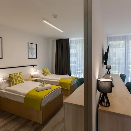 Neka Village فندق