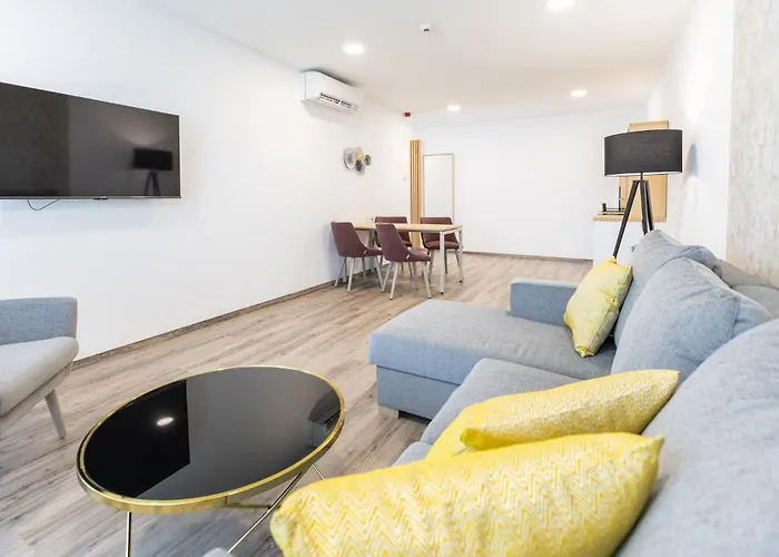 Neka Village מלון Balatonboglár